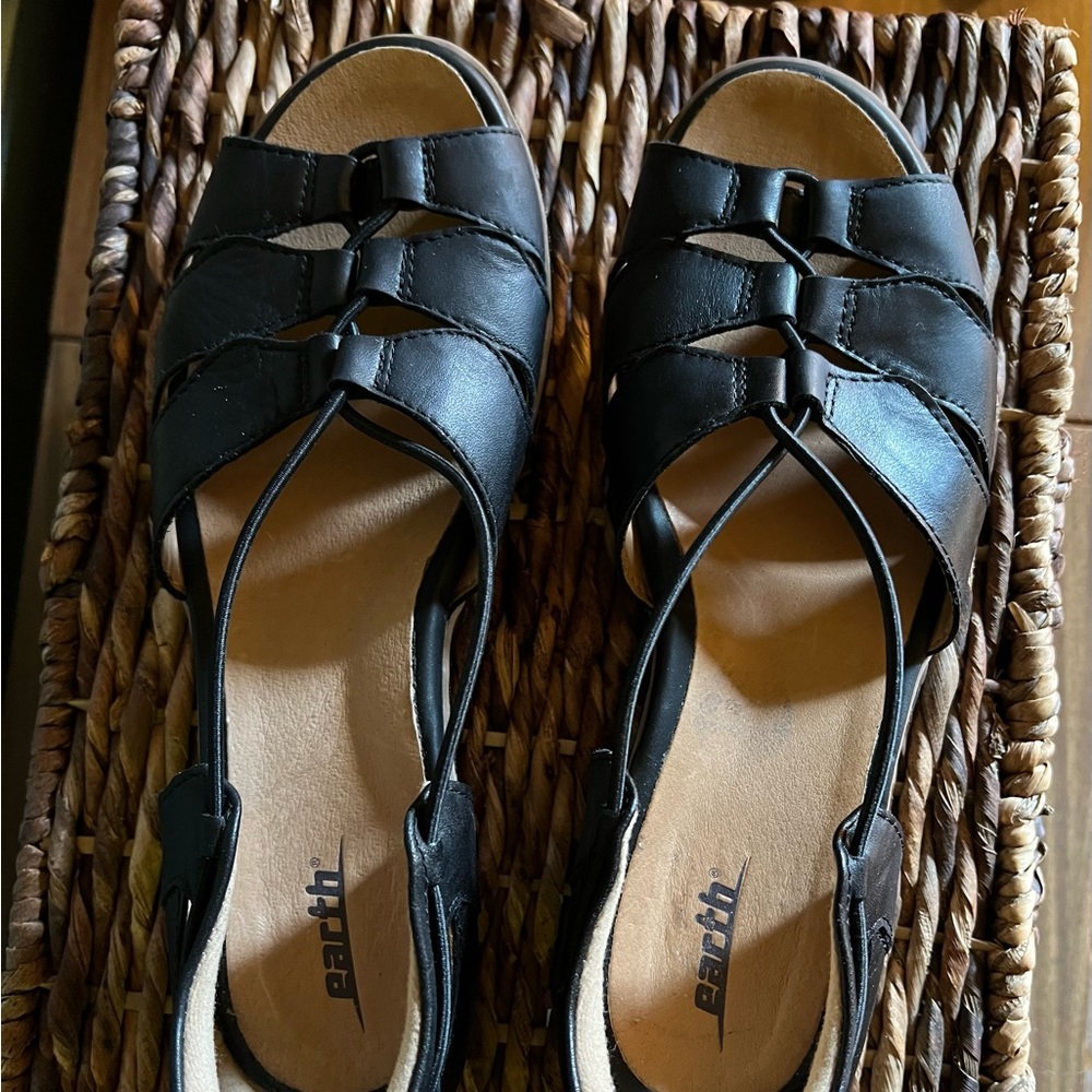💖 EARTH BKACK LEATHER SANDALS  Sz8